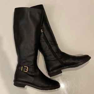 FENDI Black Flat Boots, Leather!